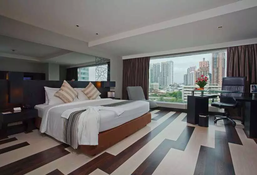 ホテル Golden Tulip Mandison Suites