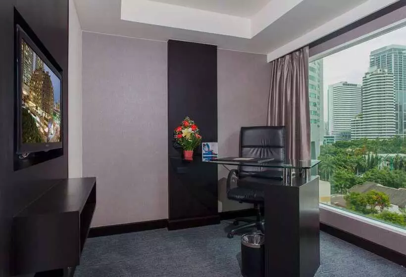 ホテル Golden Tulip Mandison Suites