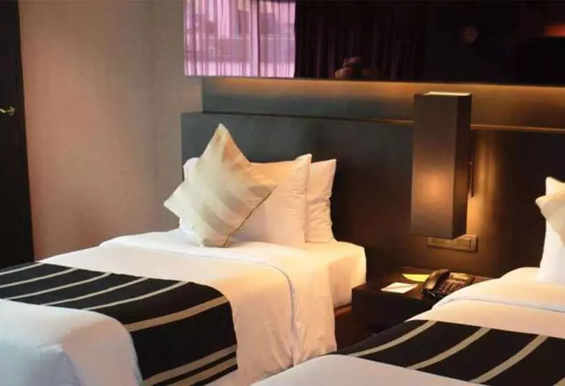 ホテル Golden Tulip Mandison Suites