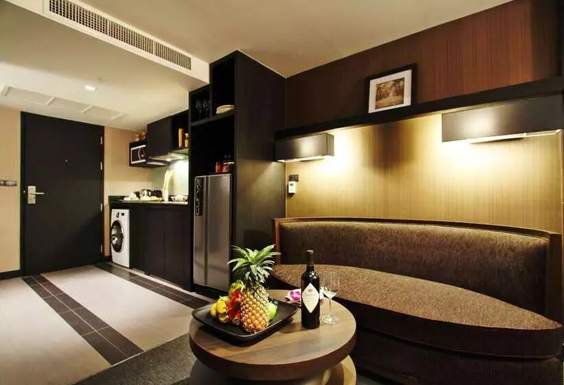 ホテル Golden Tulip Mandison Suites