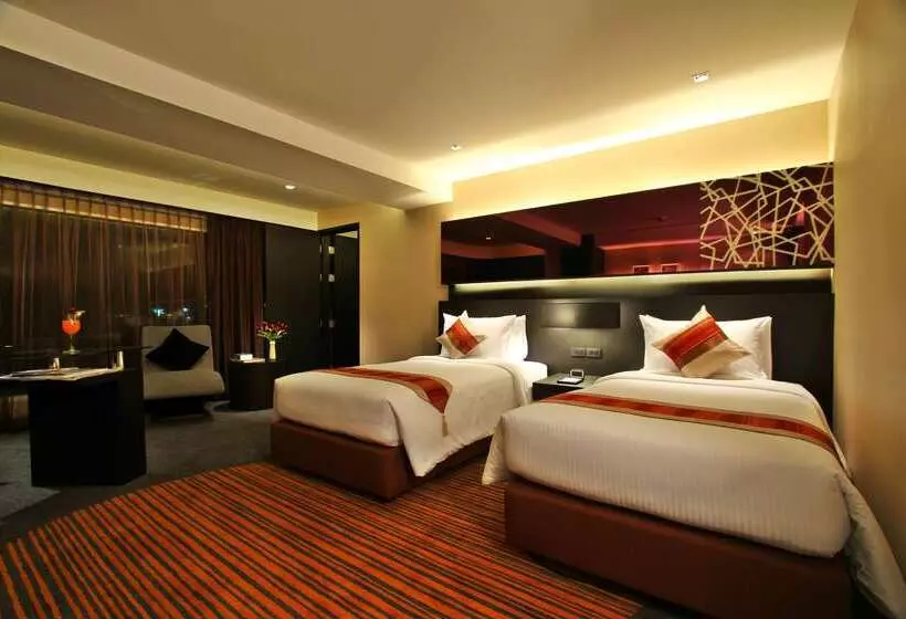 ホテル Golden Tulip Mandison Suites