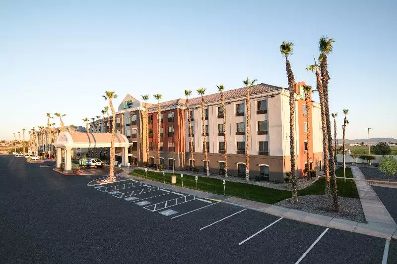 Holiday Inn Express Hotel & Suites Yuma, An Ihg