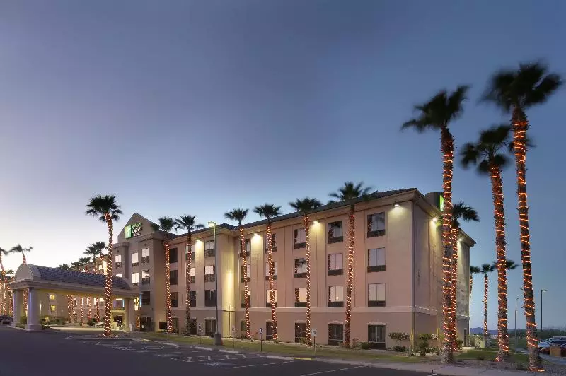 Holiday Inn Express Hotel & Suites Yuma, An Ihg