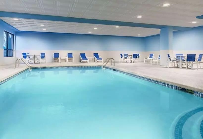 ホテル Holiday Inn Express Brockton   Boston By Ihg