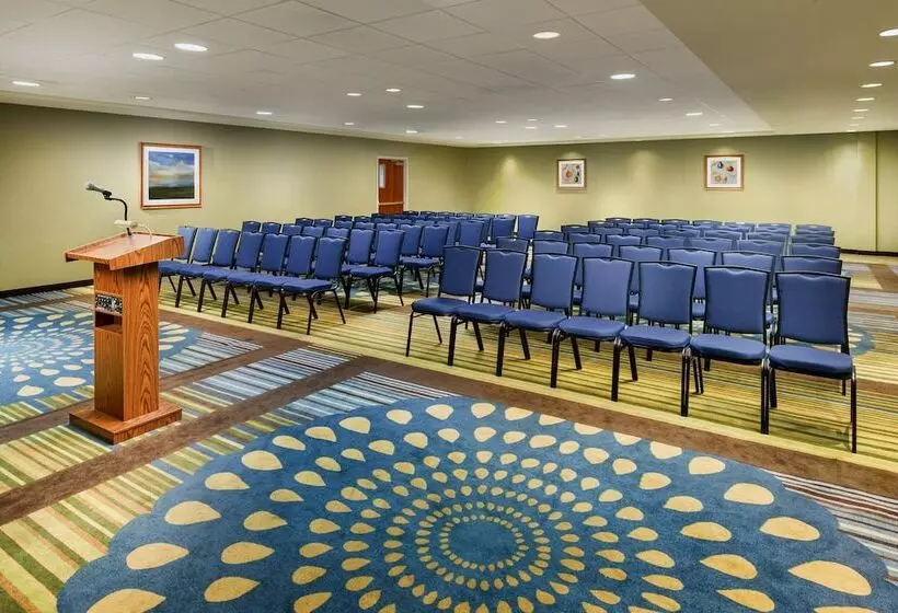 ホテル Holiday Inn Express Brockton   Boston By Ihg