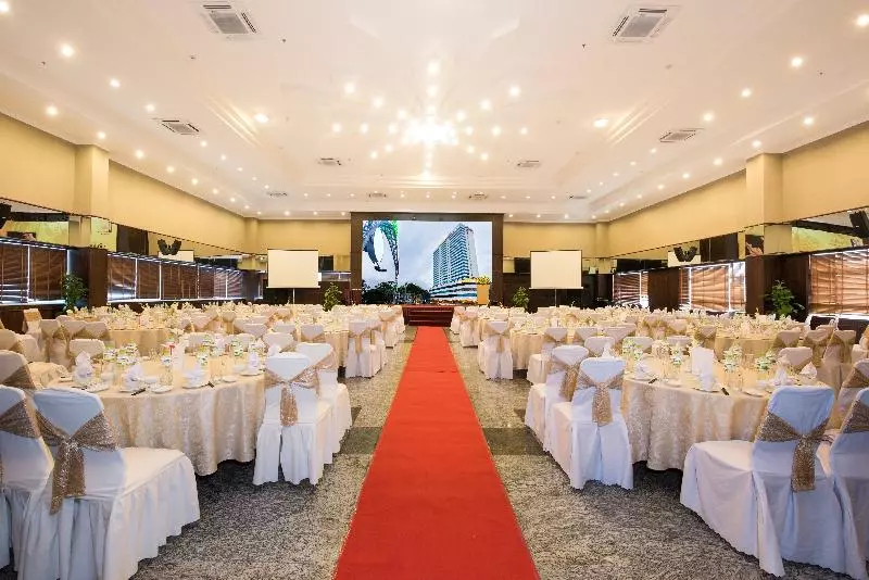 هتل Muong Thanh Luxury Song Han