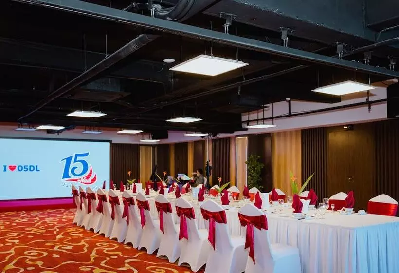 هتل Muong Thanh Luxury Song Han