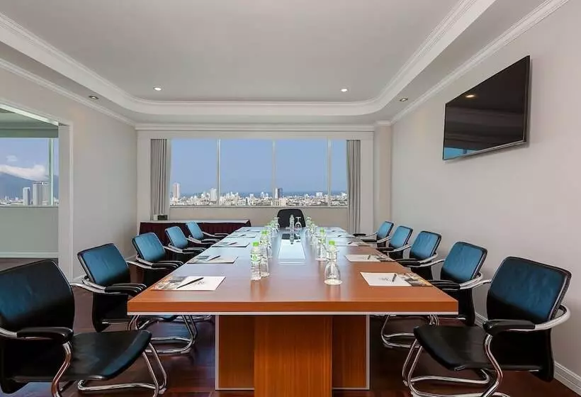 هتل Muong Thanh Luxury Song Han