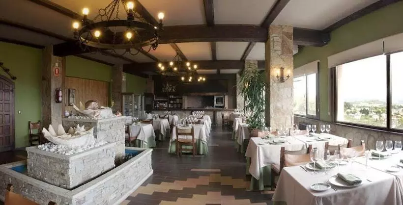 בית מלון כפרי Os Olivos