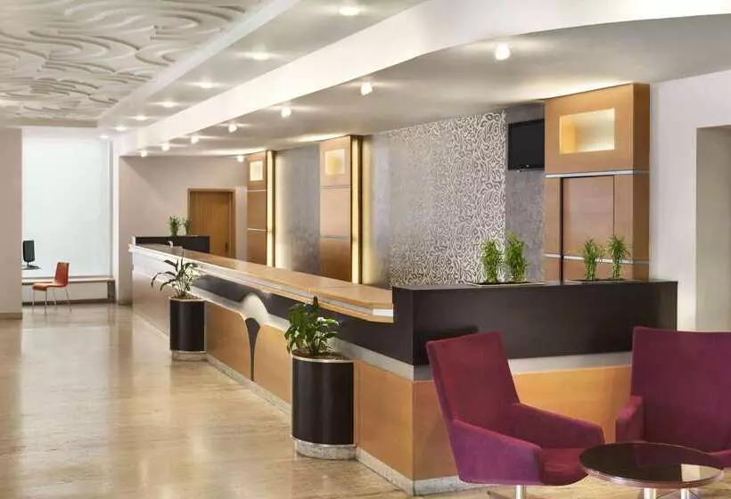 Hotel Ramada By Wyndham Bucharest Parc