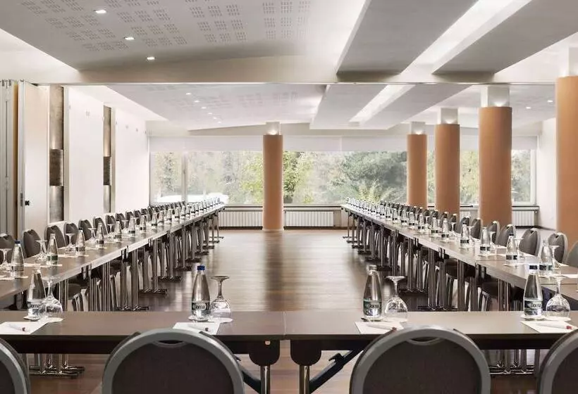 Hotel Ramada By Wyndham Bucharest Parc