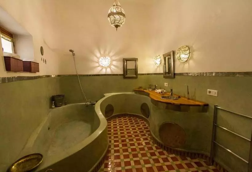 酒店 Riad 53 Fes   Luxury Oasis