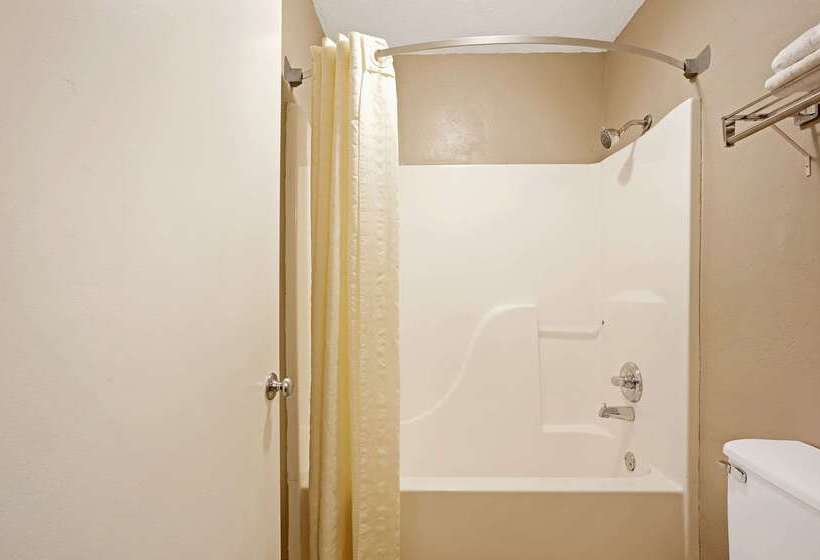 فندق Super 8 By Wyndham Oklahoma/frontier City