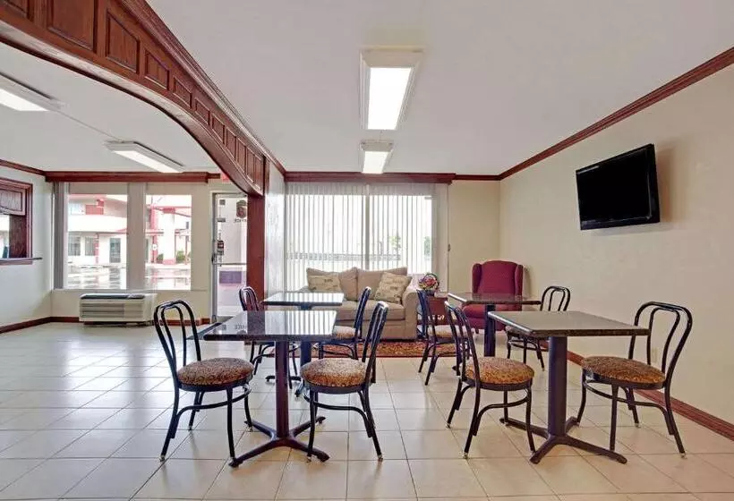 Szálloda Super 8 By Wyndham Oklahoma/frontier City