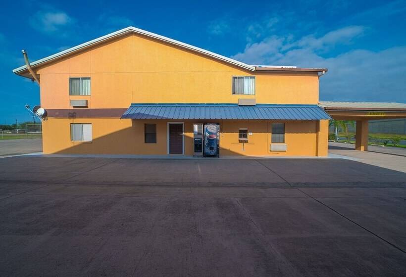 בית מלון כפרי Texas Inn San Benito Near Harlingen