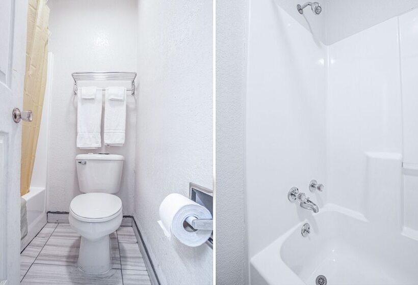 בית מלון כפרי Texas Inn San Benito Near Harlingen