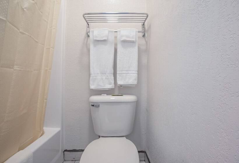 בית מלון כפרי Texas Inn San Benito Near Harlingen