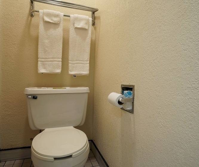 בית מלון כפרי Texas Inn San Benito Near Harlingen