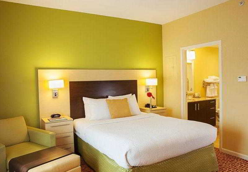 فندق Towneplace Suites By Marriott Savannah Airport