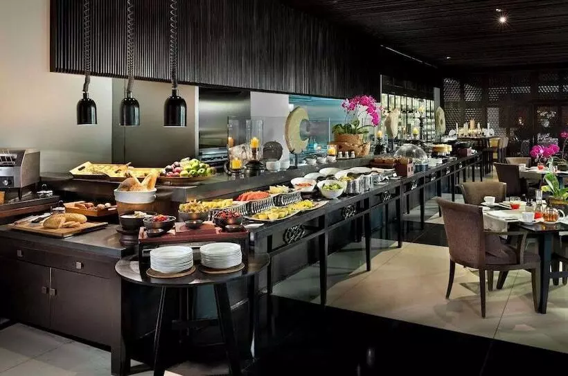 Курорт The Saujana Hotel Kuala Lumpur