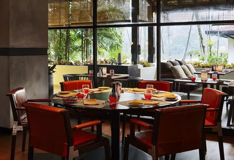 Курорт The Saujana Hotel Kuala Lumpur
