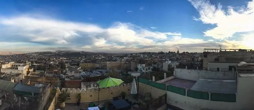 Riad Les Remparts De Fes