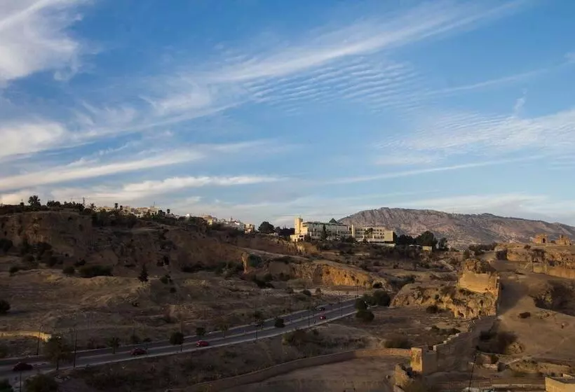 Riad Les Remparts De Fes