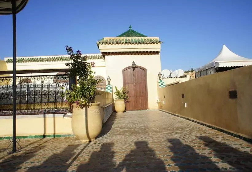 Riad Les Remparts De Fes
