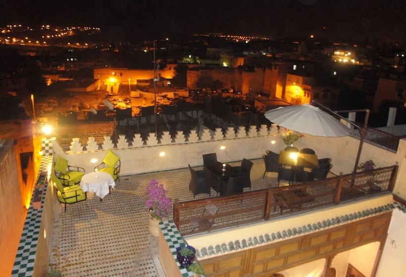 Riad Les Remparts De Fes