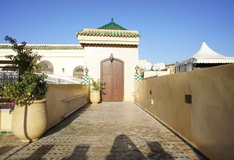 Riad Les Remparts De Fes