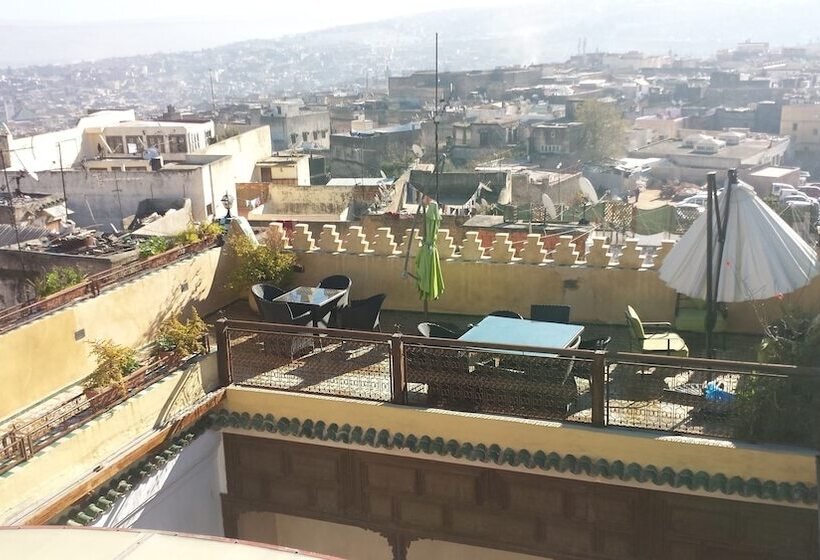 Riad Les Remparts De Fes