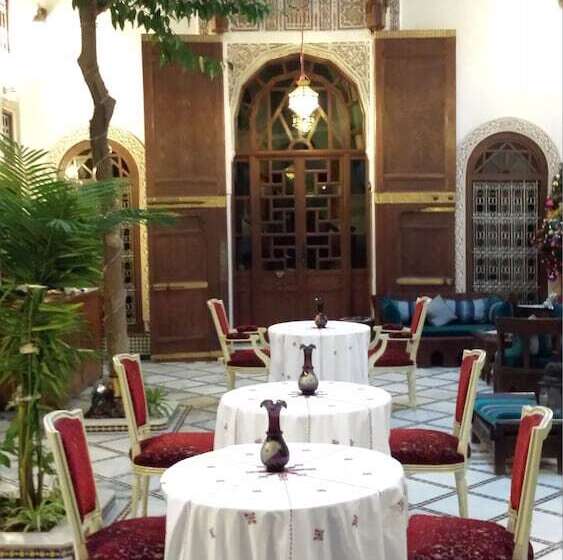 Riad Les Remparts De Fes