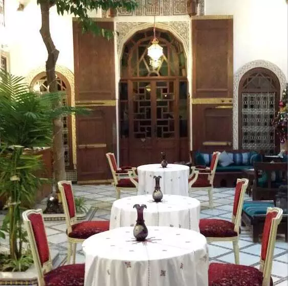 Riad Les Remparts De Fes