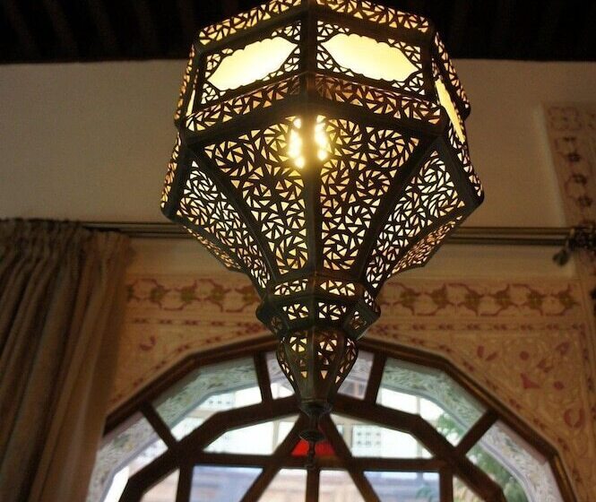 Riad Les Remparts De Fes