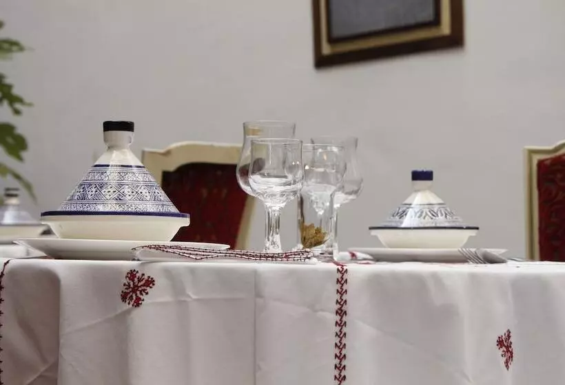 Riad Les Remparts De Fes