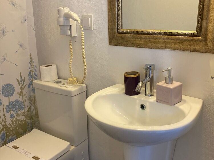 בית מלון כפרי Lesante