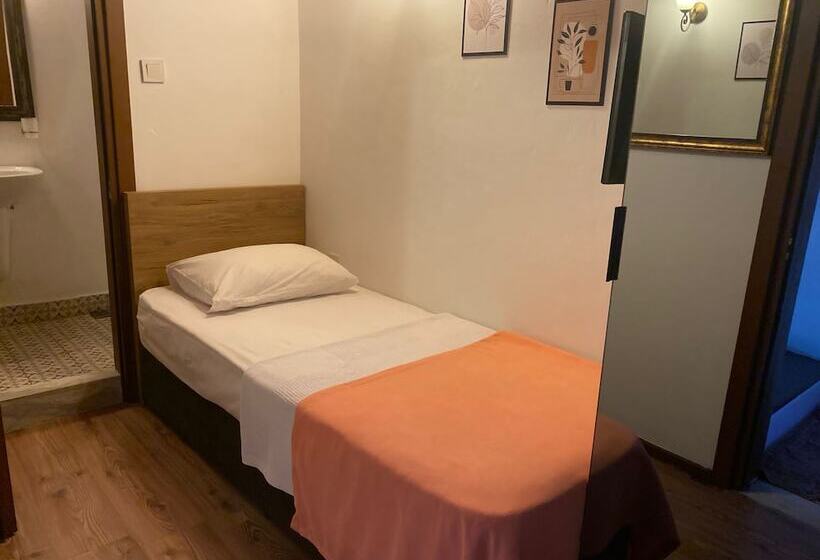 בית מלון כפרי Lesante