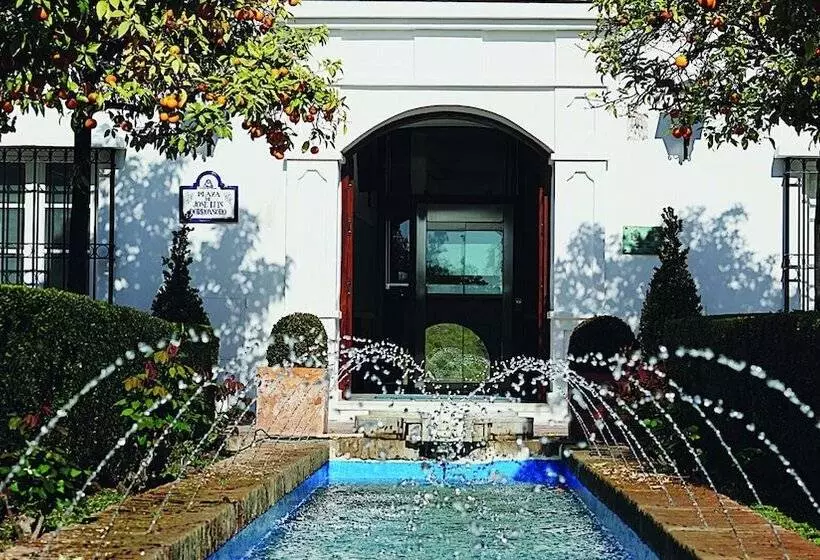 Hotelli Anoreta Suites