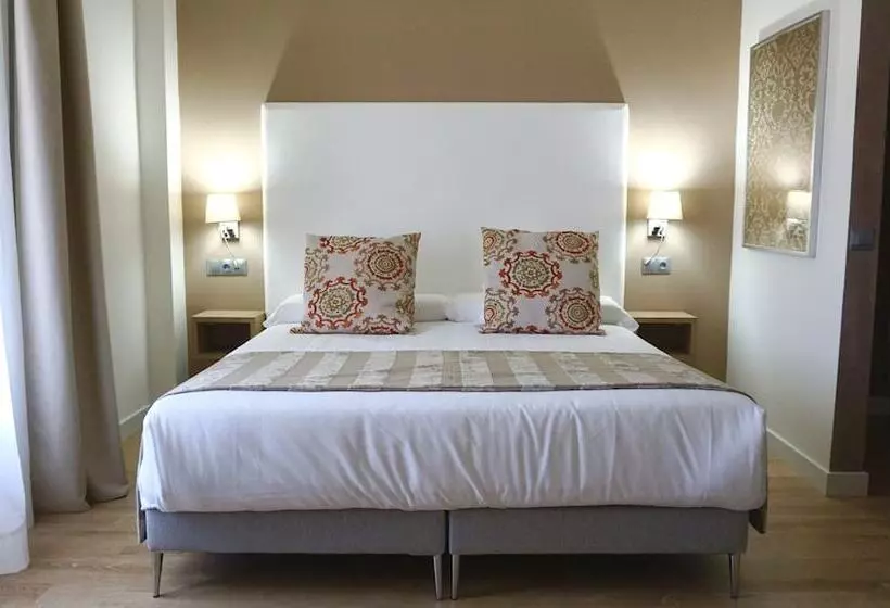 Hotelli Anoreta Suites