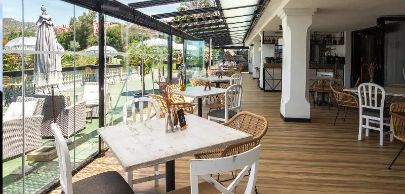 Hotelli Anoreta Suites