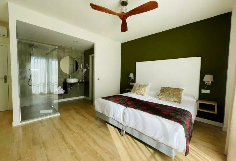 Hotelli Anoreta Suites