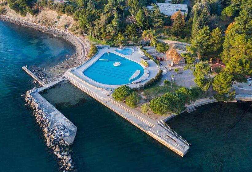 استراحتگاه Depandansa Bor