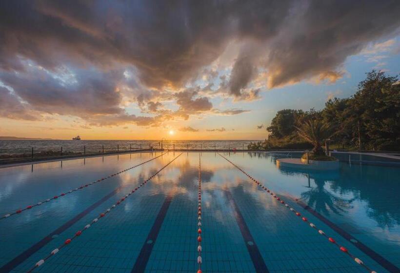 استراحتگاه Depandansa Bor