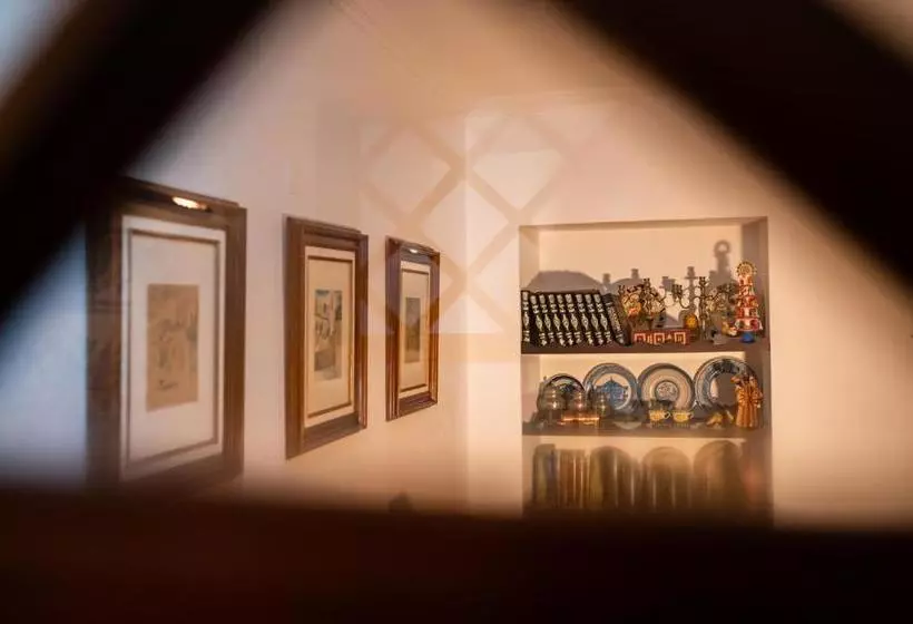 Casa Amarela Th & National Monument