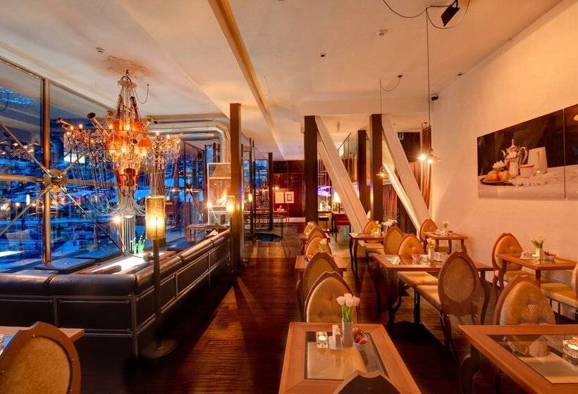 هتل Backstage Boutique Spa