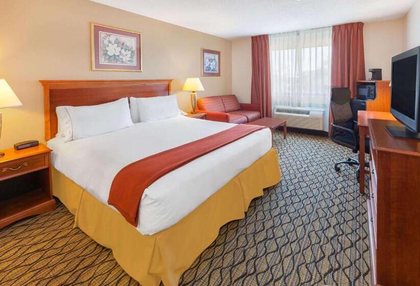 هتل Baymont By Wyndham Chelsea