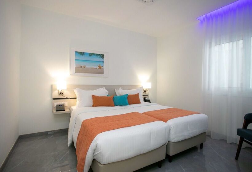 هتل Best Western Plus Larco