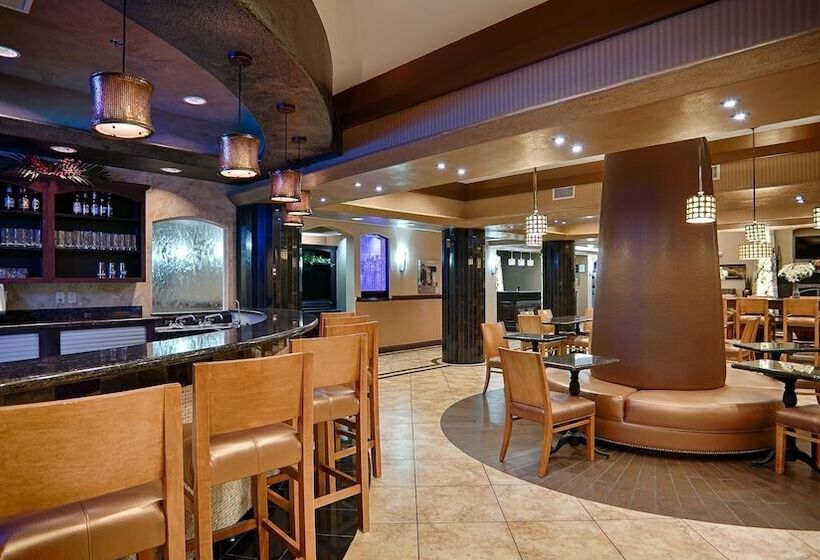 בית מלון כפרי Best Western Plus Kc Speedway Inn & Suites