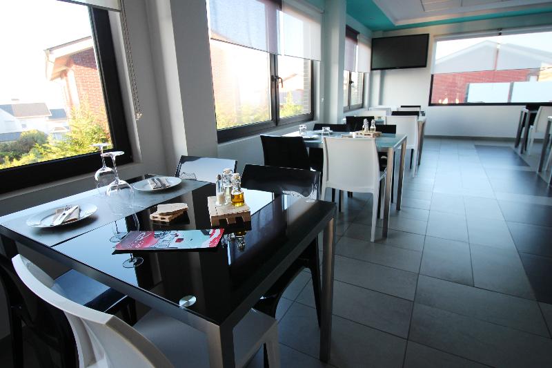 هتل Calas De Liencres