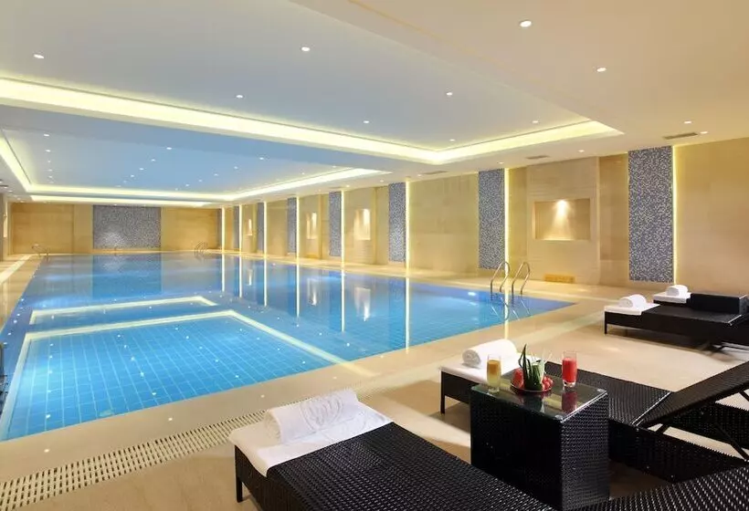 هتل Courtyard By Marriott Shanghai Fengxian